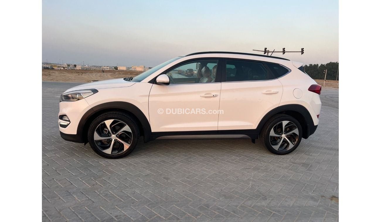 Hyundai Tucson 2.0L 2.0L