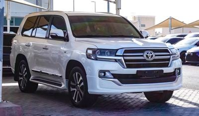 Toyota Land Cruiser VXR 5.7 V8