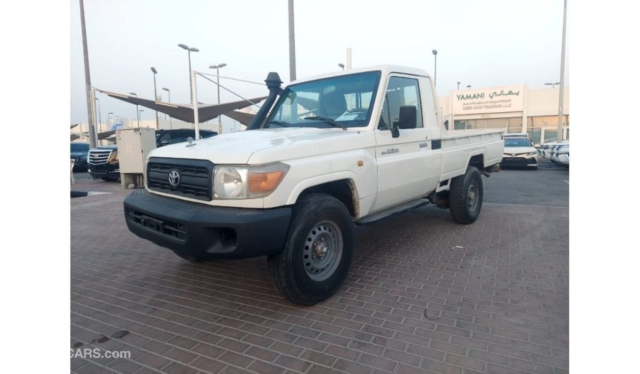 تويوتا لاند كروزر بيك آب 79 SC 4.2L DIESEL MANUAL TRANSMISSION