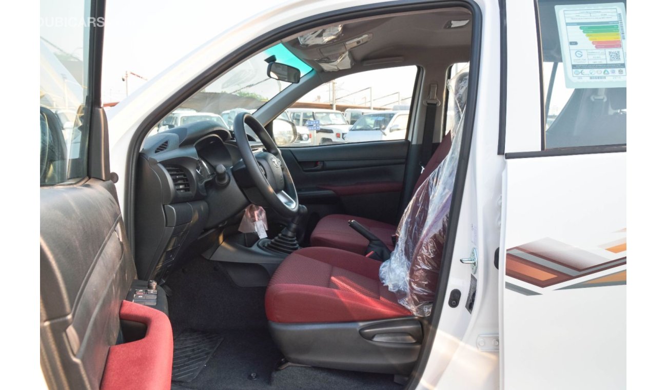 Toyota Hilux TOYOTA HILUX 2.7L RWD PETROL PICKUP 2024