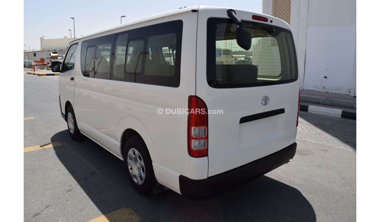 Toyota Hiace GL - Standard Roof Toyota Hiace  13 seater bus, model:2016. free of accident with low mileage