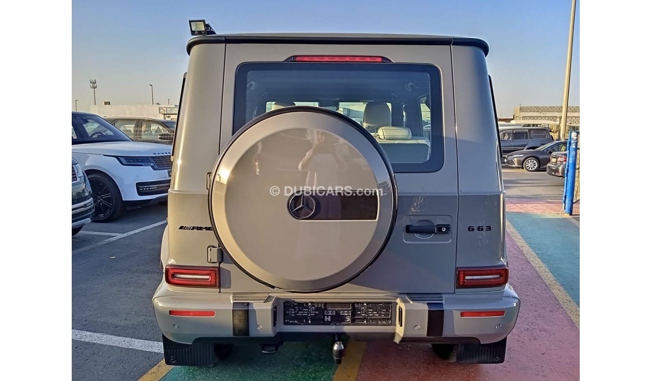 Mercedes-Benz G 63 AMG MERCEDES G 63- GREY INSIDE WHITE