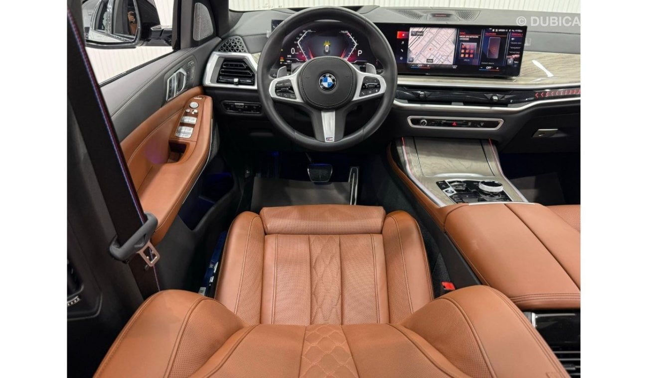 بي أم دبليو X7 2023 BMW X7 xDrive40i M-Sport, Feb 2028 BMW Warranty + Service Pack, Full Options, Very Low Km, GCC