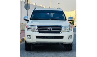 تويوتا لاند كروزر Toyota Land Cruiser 2014 GXR v6 petrol