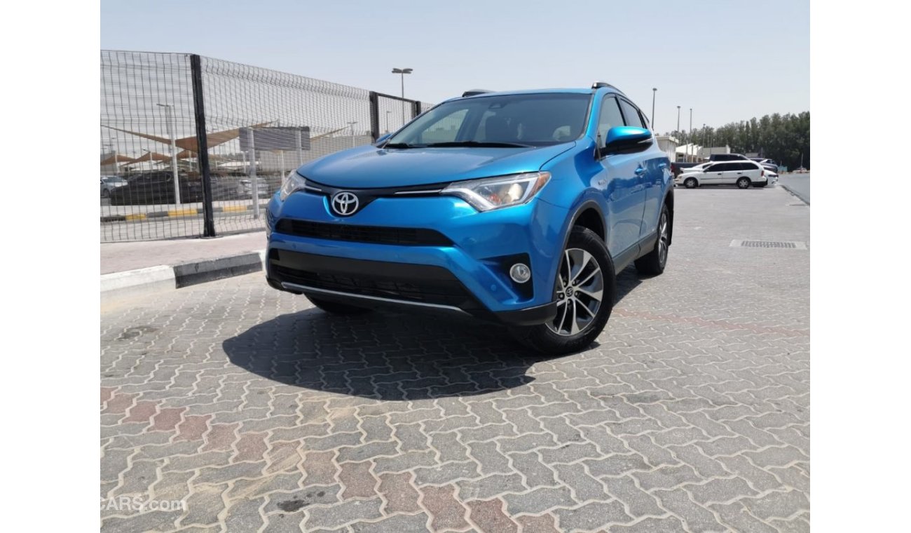 Toyota RAV4 XLE Hybrid