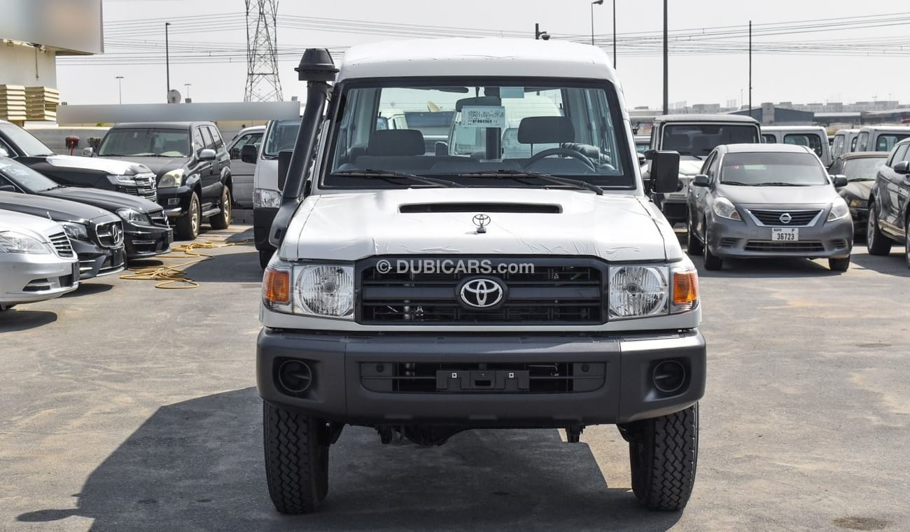 Toyota Land Cruiser Hard Top 4.5L Diesel V8