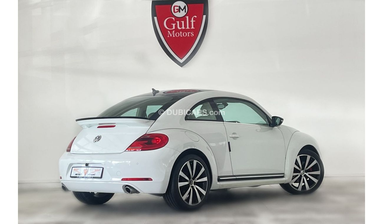 Volkswagen Beetle 2.0L-4CYL - FULL OPTION EXCELLENT CONDITION GCC SPECIFICATION