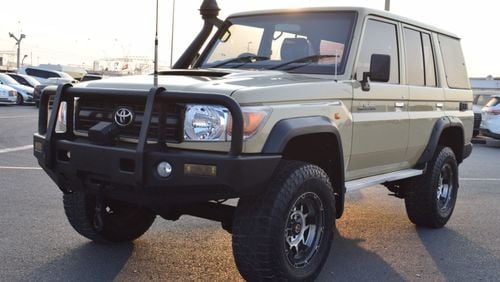 تويوتا لاند كروزر هارد توب Toyota landcruise Hard Top 2016 Model Diesel Transmission. Manual Interior. Black 5 seater 4 Doors