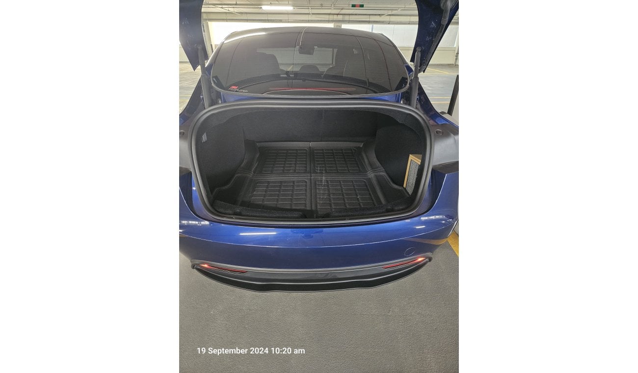 Tesla Model 3 standard autopilot