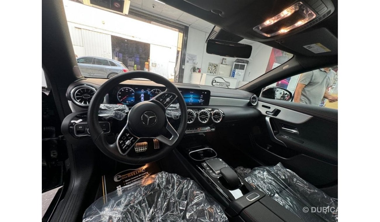 Mercedes-Benz CLA 250 Premium 2.0L