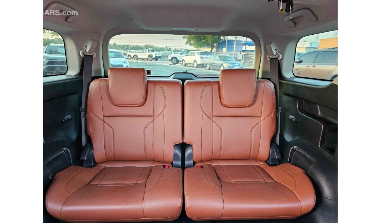 تويوتا فورتونر VXR V6/ 4WD/ AUTO TRUNK/ TRIPTONIC/ DVD/ HEAD REST/ LEATHER/ LOT# 31141