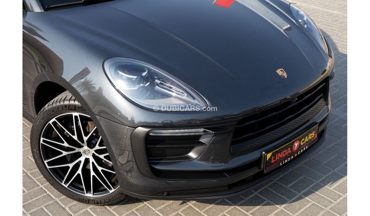 Porsche Macan Std 2.0L (252 HP) Porsche Macan 2023 GCC under Agency Warranty and Service Contract with Flexible Do