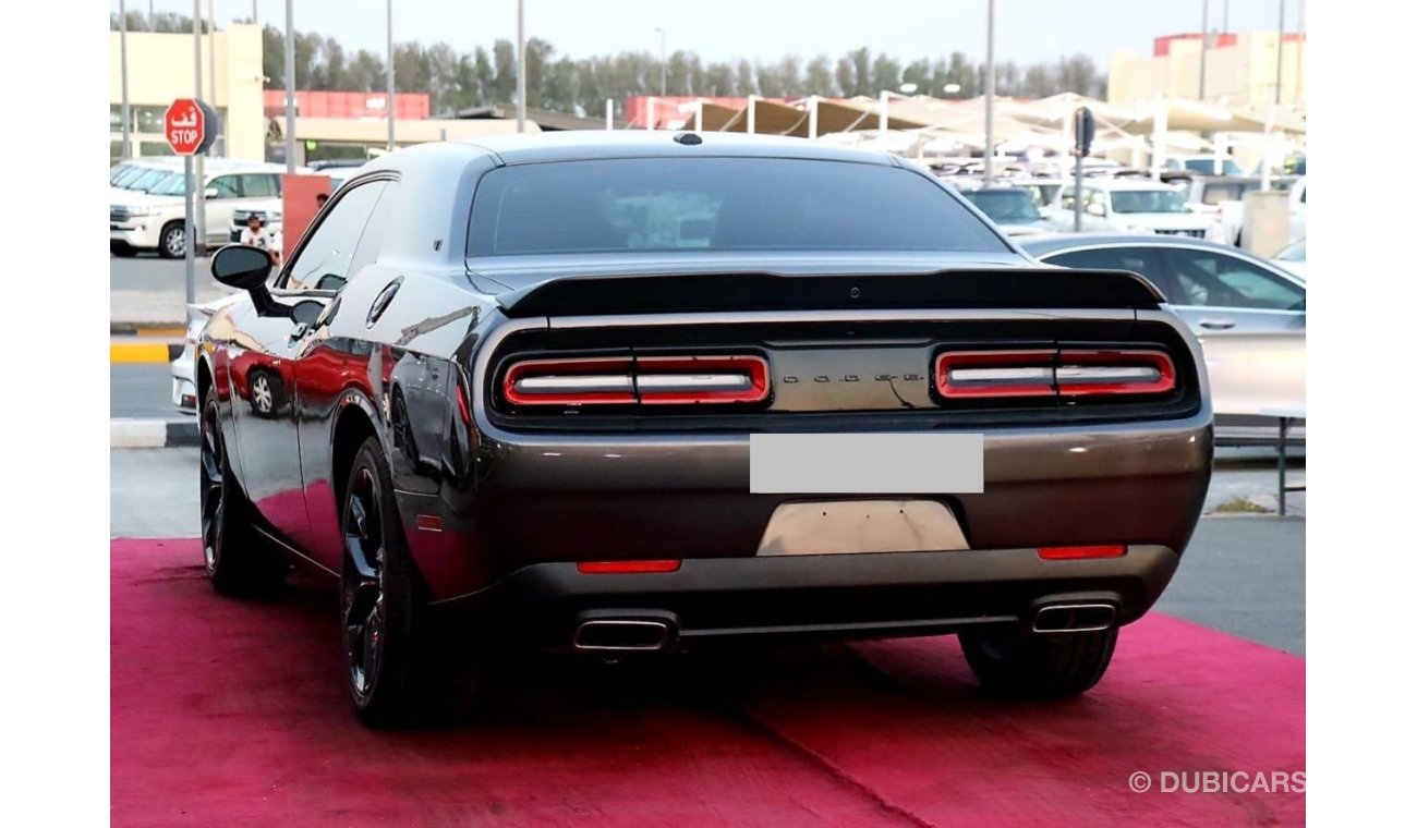 دودج تشالينجر Dodge Challenger SXT / 2023 / USA / v6 / Only 5,000mi