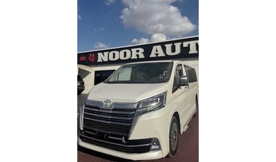 Toyota Granvia Toyota Granvia 3.5 L  Premium  6 seat s