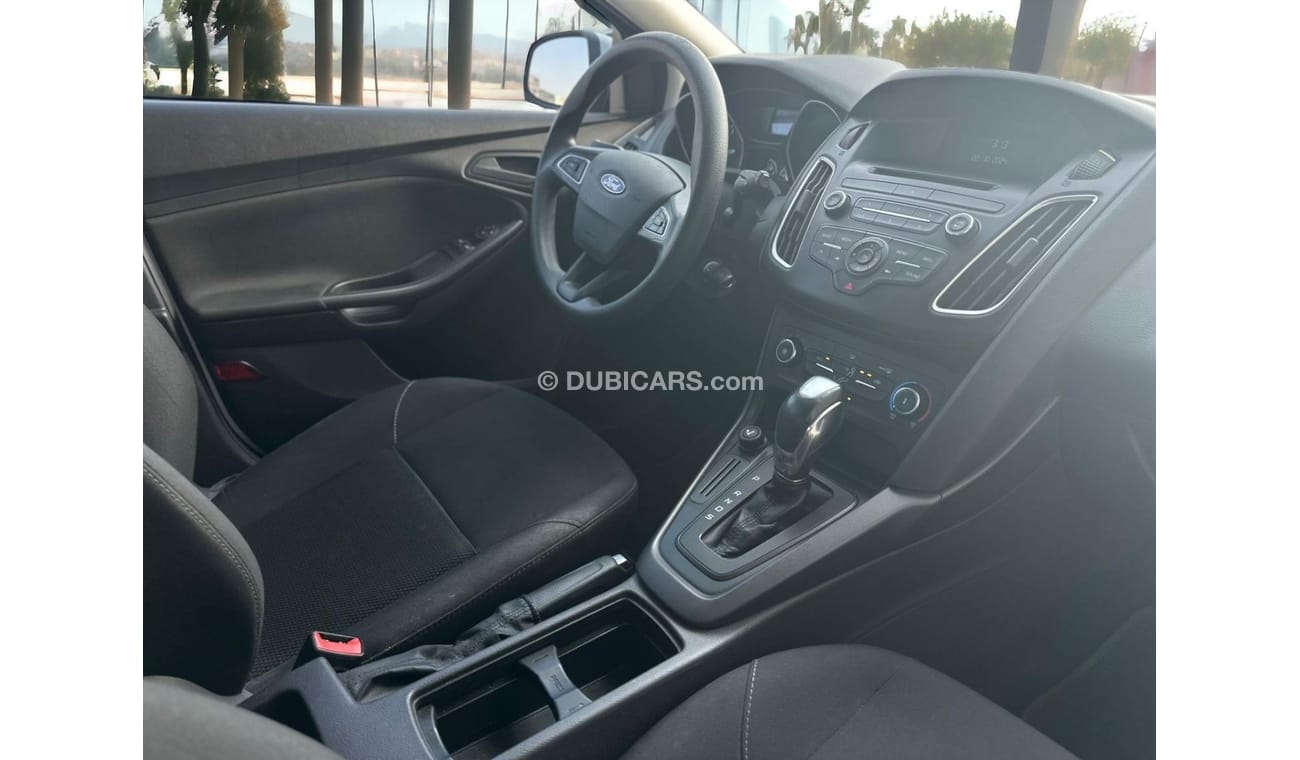 فورد فوكاس Ambiente 1.6L Hatchback