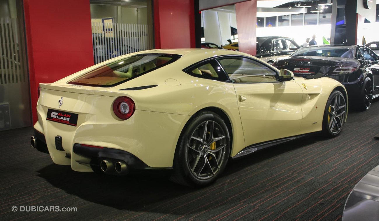 فيراري F12