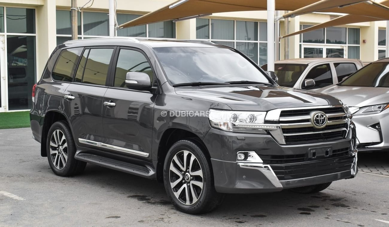 Toyota Land Cruiser GXR V8