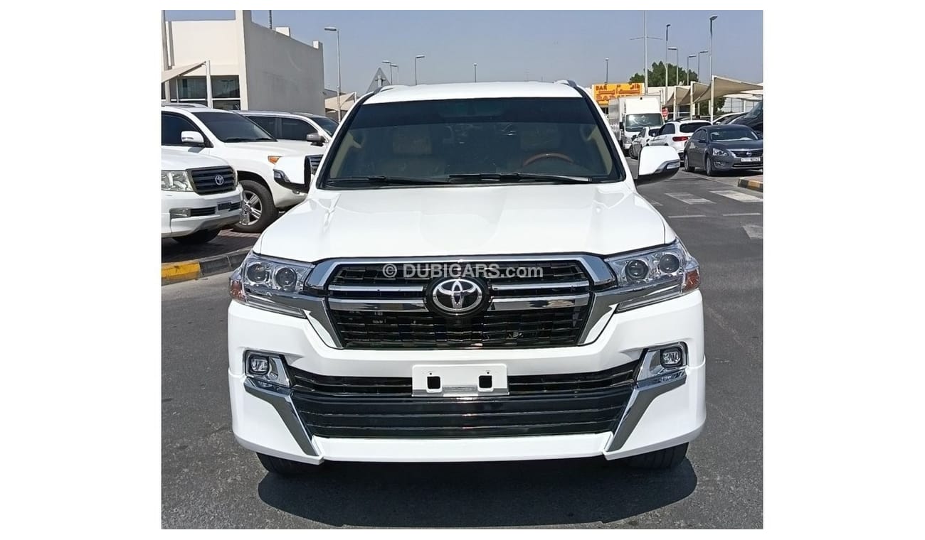 Toyota Land Cruiser model 2008 GXR v8 change 2021