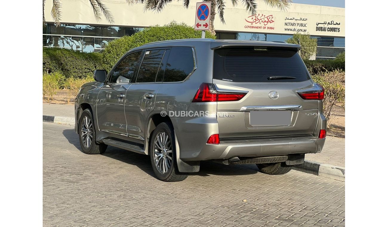 Lexus LX570 || FSH || Warranty til 2024 || Original Paint || GCC || Pristine Condition