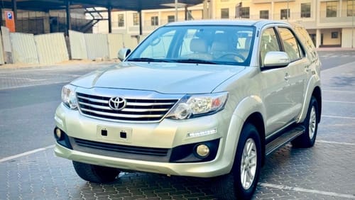 Toyota Fortuner 2015 Model 2.7 Engine Full Option Top Of The Range Very Clean Condition