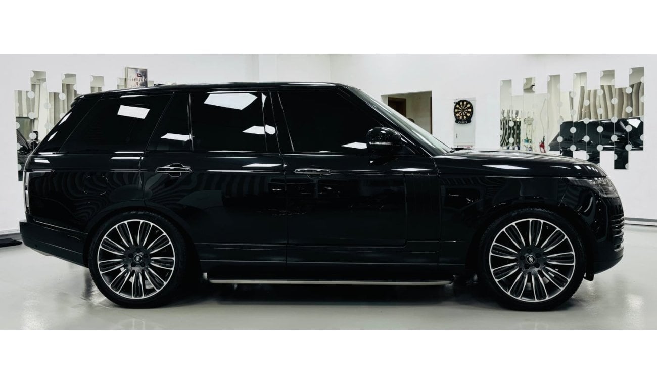 Land Rover Range Rover Vogue GCC .. FSH .. Low Milegea .. Warranty .. Service .. V8