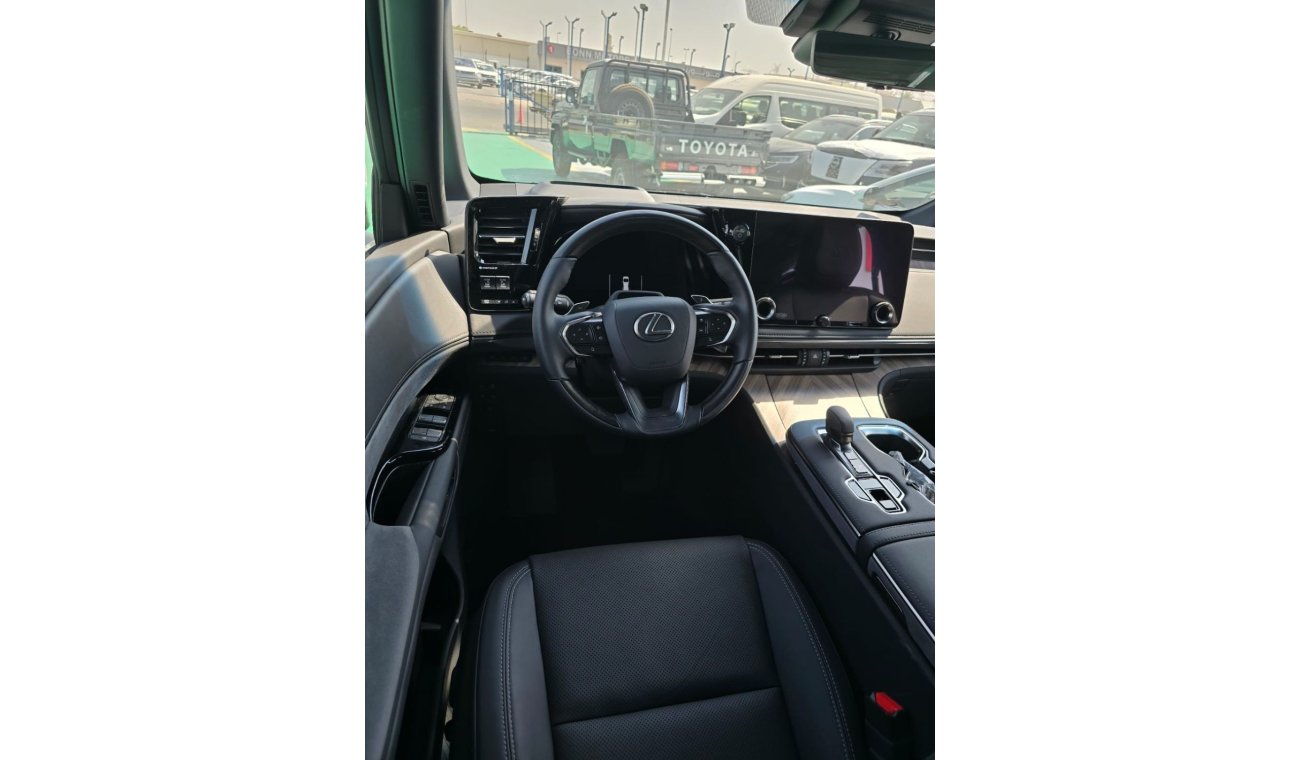 لكزس LM 350h LUXURY VAN 2.5L HYBRID 2024