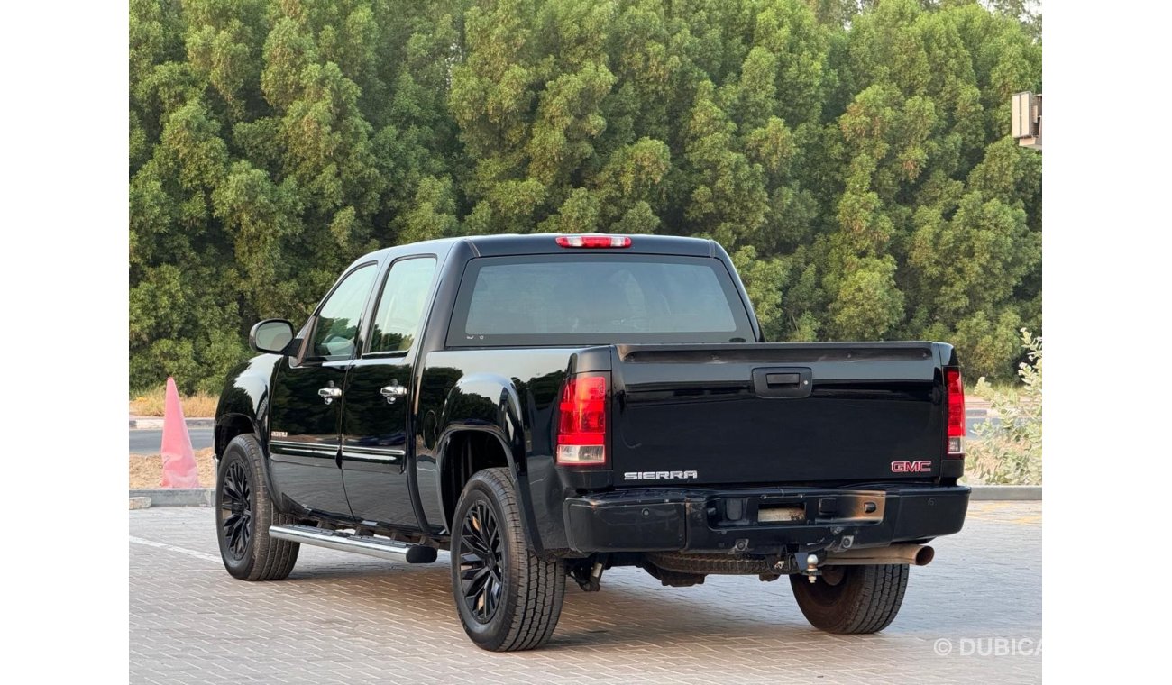 جي أم سي سييرا HD GMC SIERRA DENALI 2013 GCC FULL OPTION