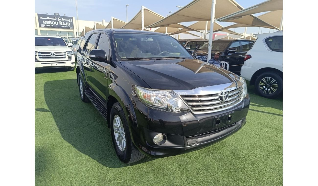 Toyota Fortuner GXR car in excellent condition with no accidents