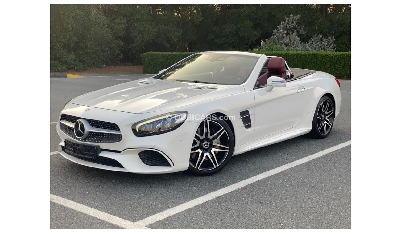 Mercedes-Benz SL 400 Std Mercedes SL-400 2018 GCC Original Paint - Full Option - Perfect Condition