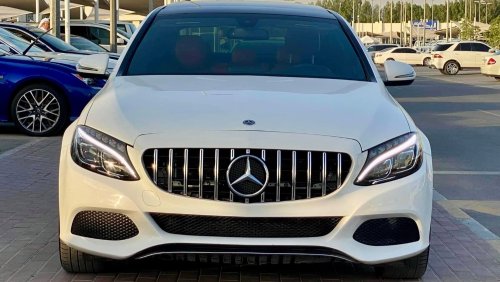 مرسيدس بنز C 300 لاكجري