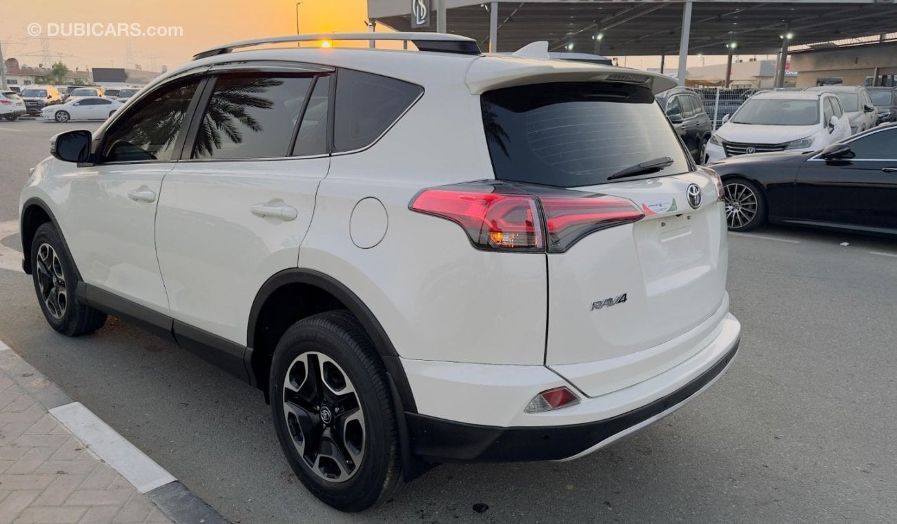 Toyota RAV4 PREMIUM WHITE LEATHER SEATS | 2.0L PETROL ENGINE | SUNROOF | REAR VIEW CAMERA