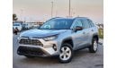 Toyota RAV4 LE Toyota RAV4 Hybrid 2021