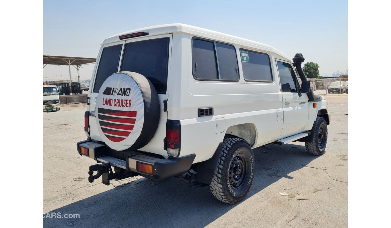 Toyota Land Cruiser Hard Top 3 Doors