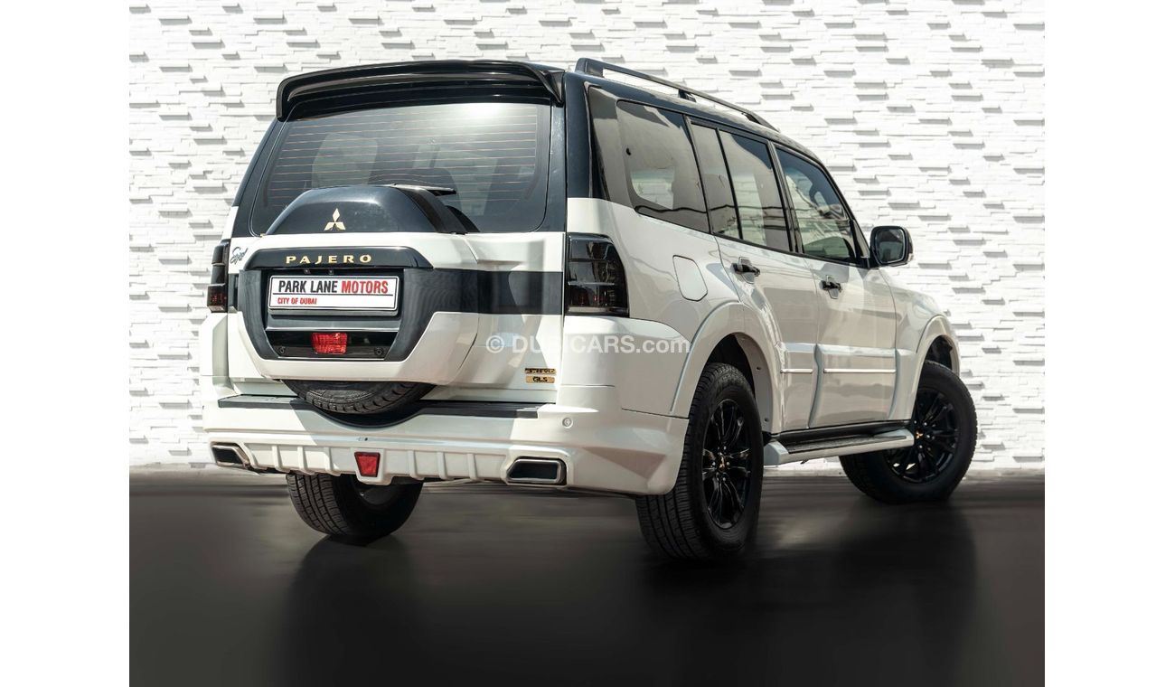 Mitsubishi Pajero AED 1,651 PM • 3.8 SIGNATURE EDITION • ONLY 27,000 KM • PRISTINE CONDITION