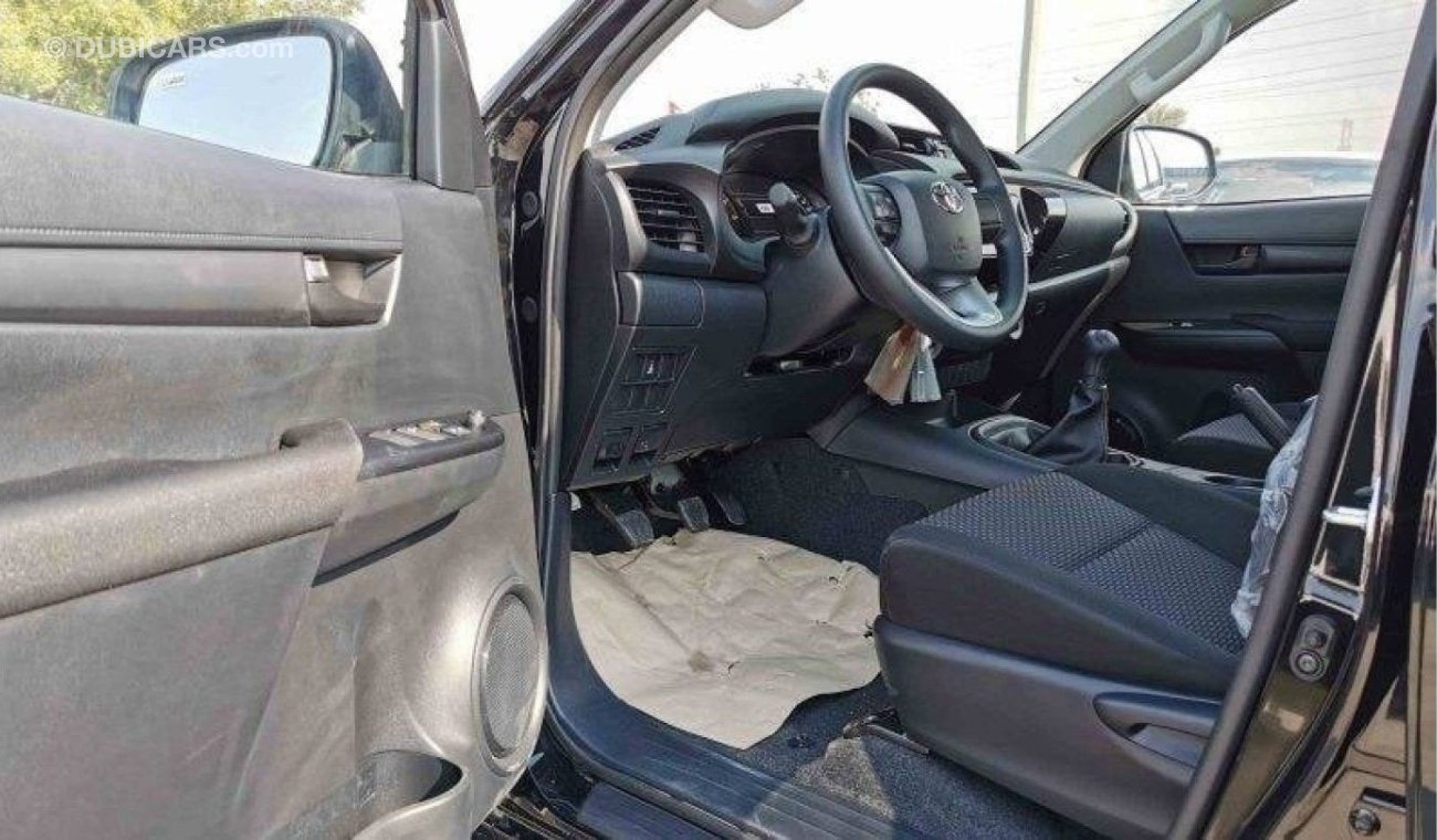 Toyota Hilux Toyota Hilux 2.4L Diesel MT Power Window 4x4 2024