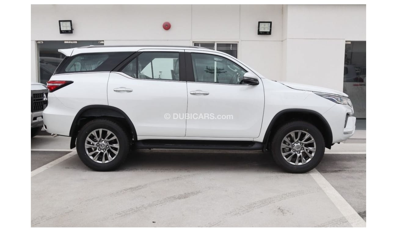 تويوتا فورتونر 2024 TOYOTA FORTUNER VXR 2.8 DIESEL 4X4 **التصدير فقط خارج الخليج***EXPORT ONLY