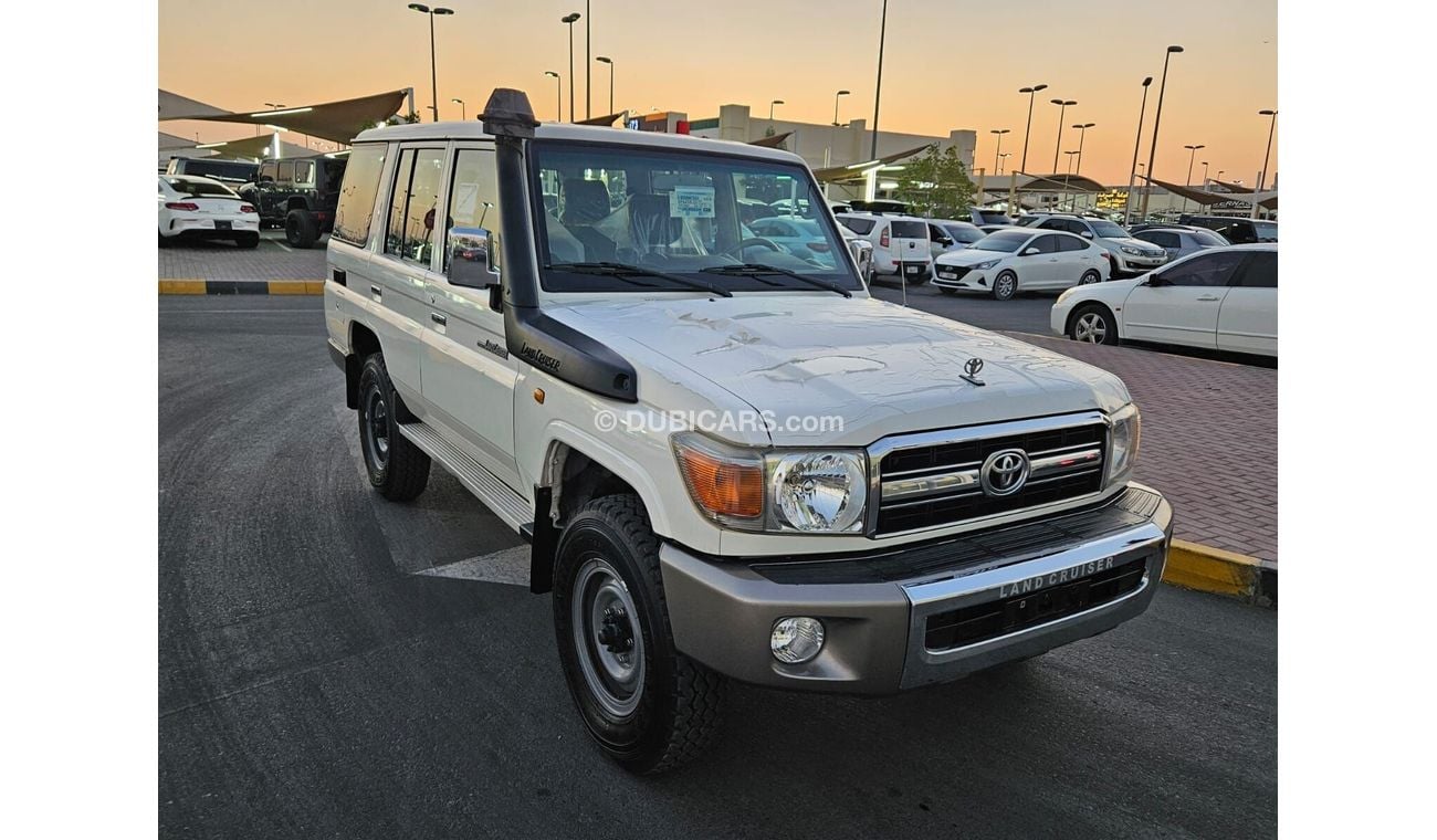 Toyota Land Cruiser Hard Top