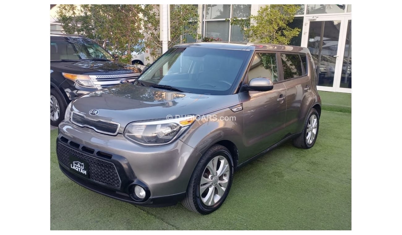 Kia Soul 2016 model, American specifications, 2000 cc, cruise control, alloy wheels and sensors in excellent