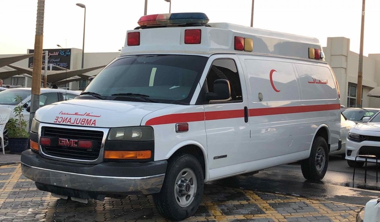 جي أم سي سافانا Ambulance