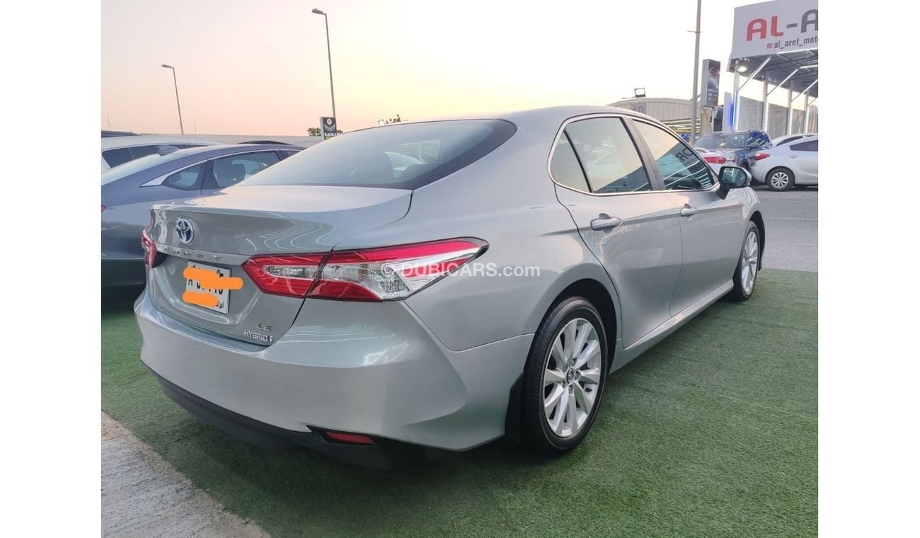 Toyota Camry LE HEV Warranty one year