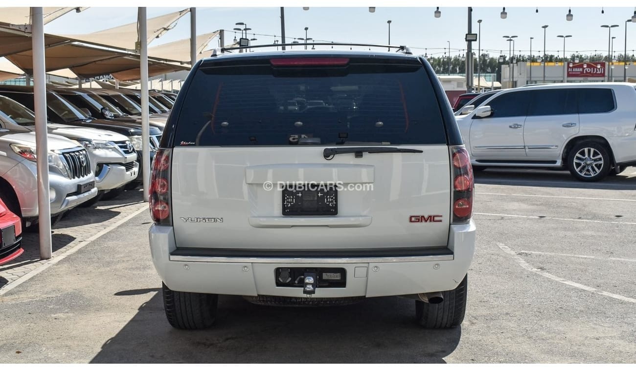 GMC Yukon Denali