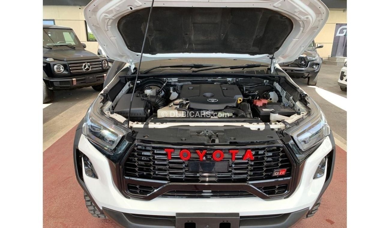 Toyota Hilux SR5