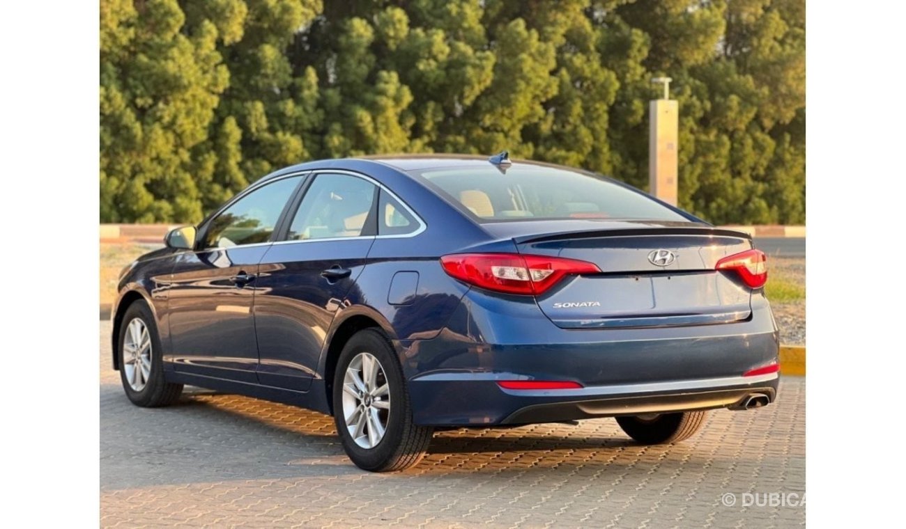 Hyundai Sonata SE The car is in a very good condition, a lot of simple accident without any damage and the original