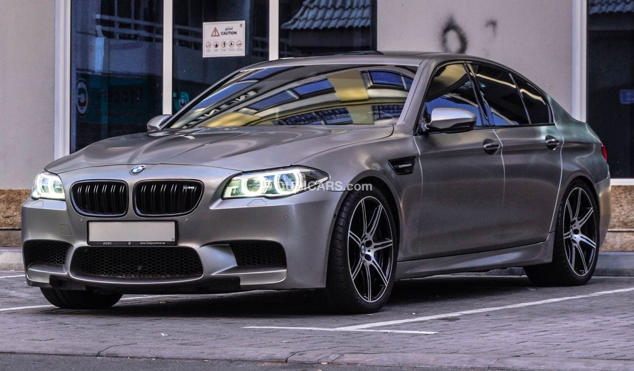 BMW M5 30 Jahre edition 4.4L