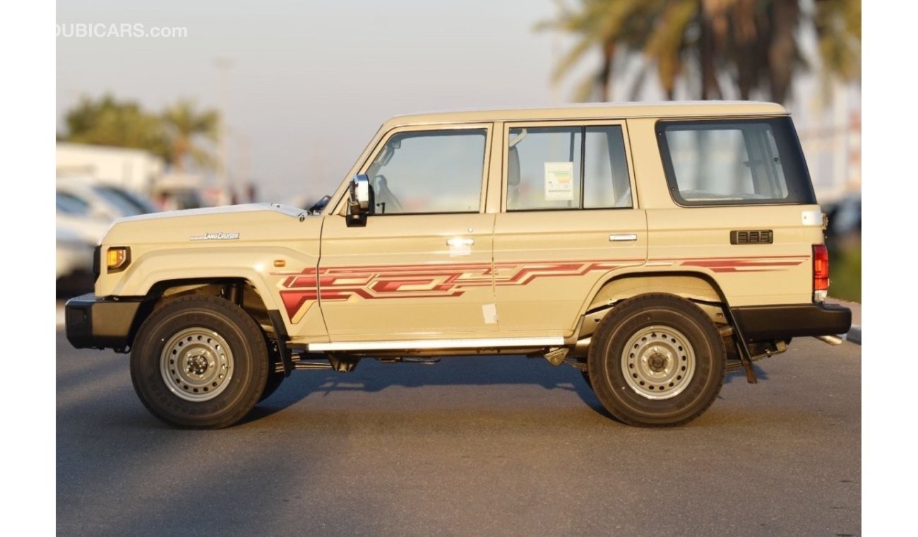 تويوتا لاند كروزر هارد توب 4.0L,V6,PETROL,GRJ76,5DOOR,M/T,2024MY ( FOR EXPORT ONLY)