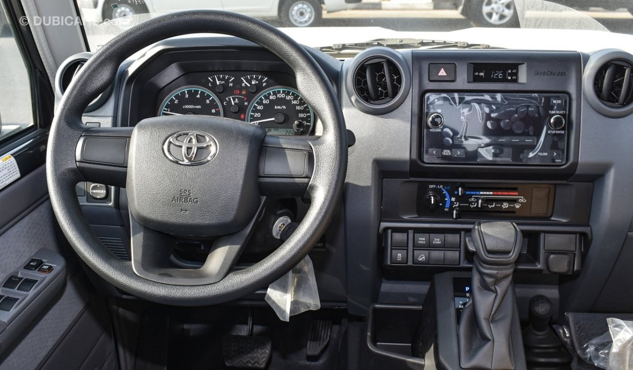 Toyota Land Cruiser Pick Up 4.0L V6 Petrol Double Cabin A/T