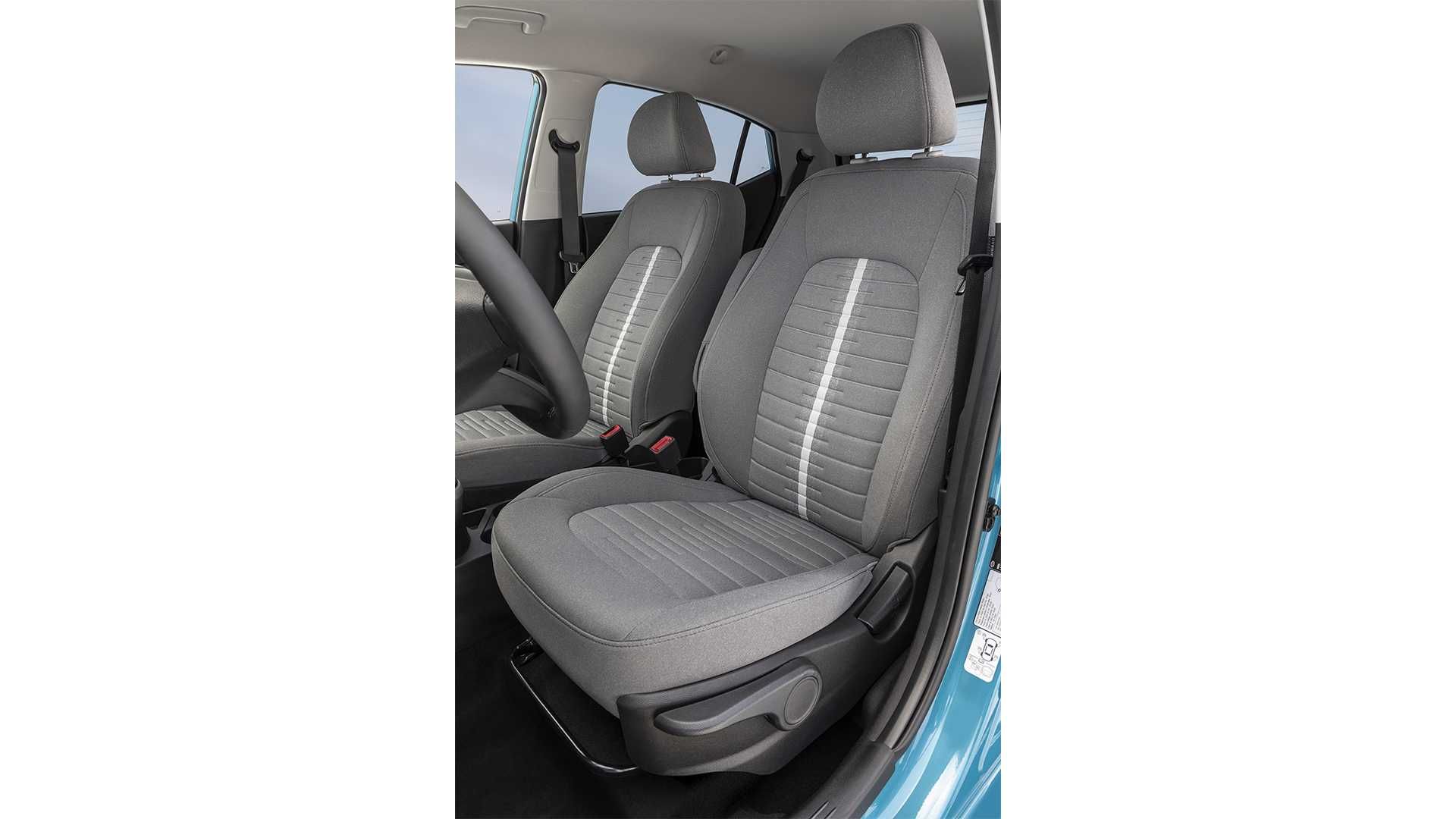 هيونداي i10 interior - Front Seats