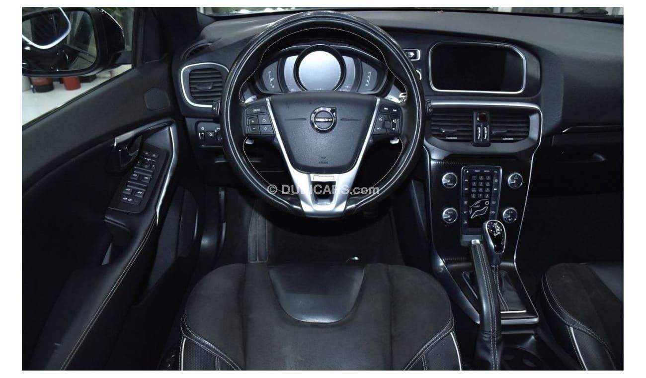 فولفو V40 EXCELLENT DEAL for our Volvo V40 T5 ( 2018 Model ) in Black Color GCC Specs