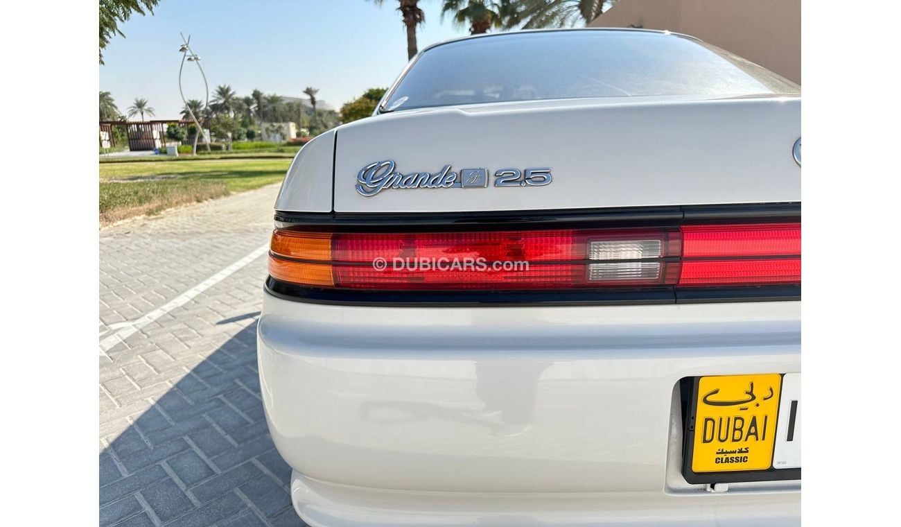 Toyota Mark II Grande 2.5 L Streight 6 Grande JAPAN