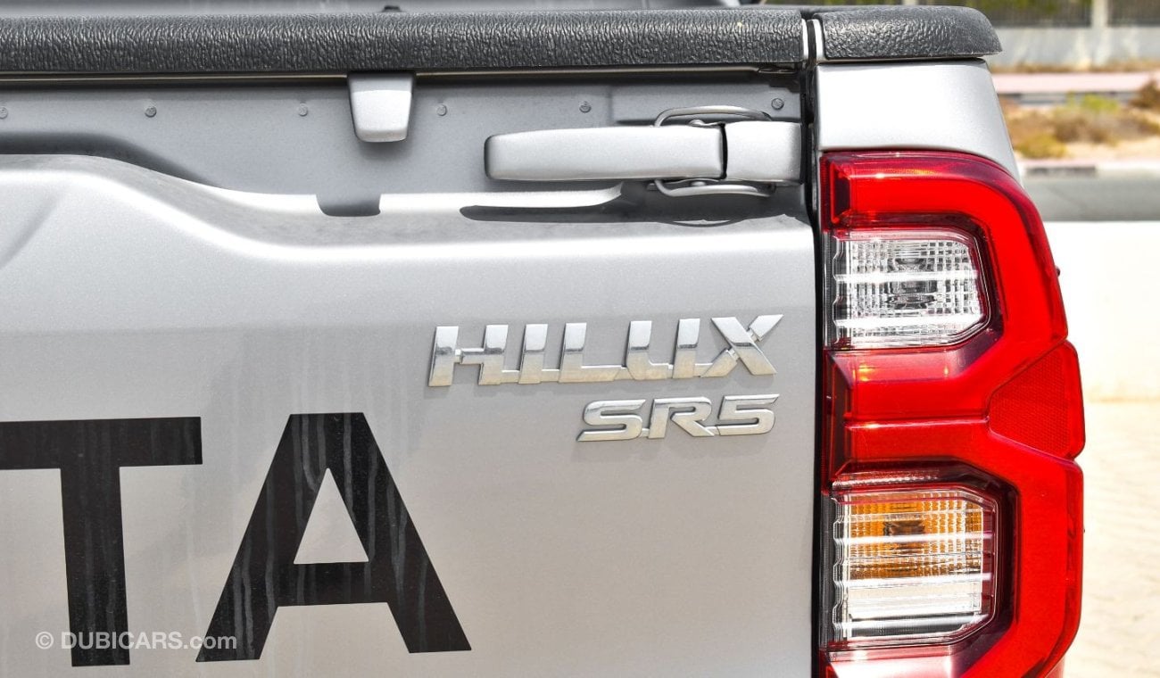 تويوتا هيلوكس 2023 Toyota Hilux 4x4 DC 2.8 SR5 - Silver inside Black | Export Only